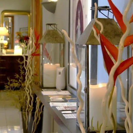 Bed and breakfast Ay *